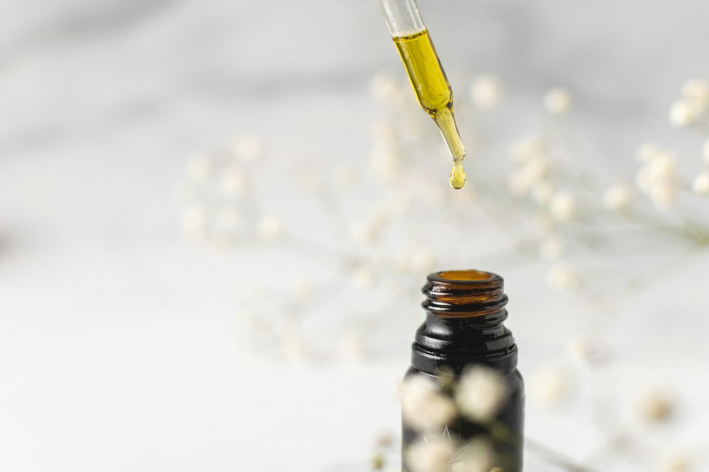 Oil dropper - the science behind castor oil's ricinoleic acid content